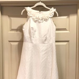 White, sleeveless dress